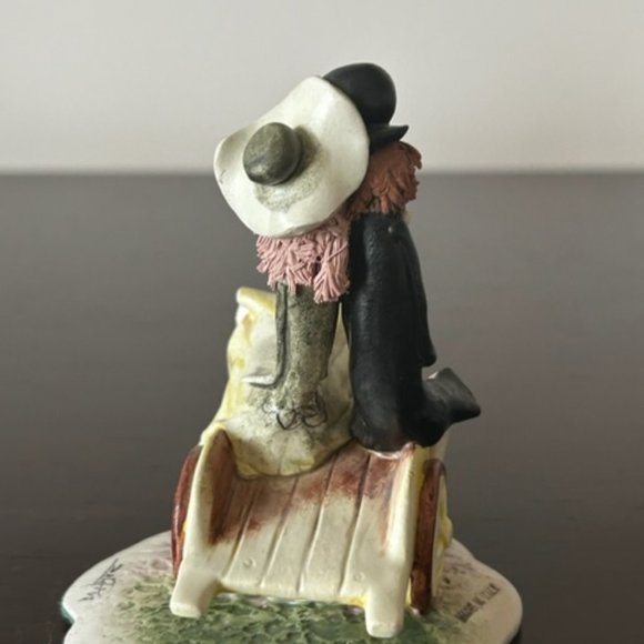 ZAMPIVA ITALIAN  PORCELAIN FIGURINE COUPLE IN LOVE(Couple sitting on a cart) - Picture 5 of 7